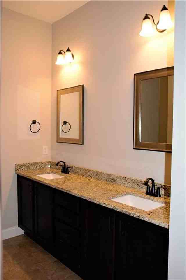 1690 W Farmville Rd - Photo 5 of 8