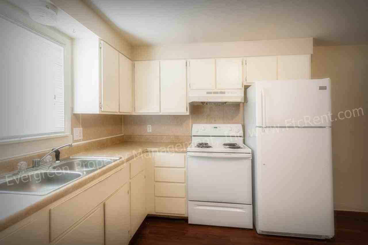 L-05 - Photo 6 of 34