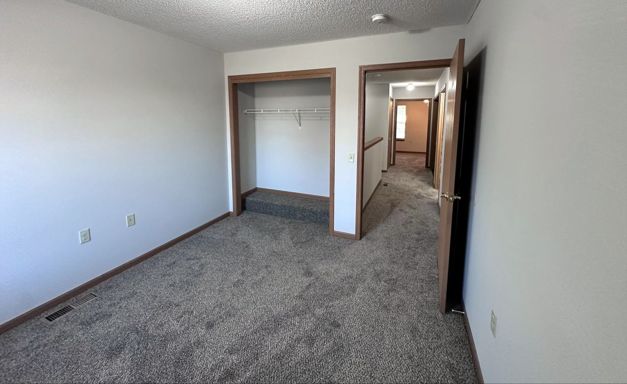 Capital City Townhomes - Photo 5 of 20