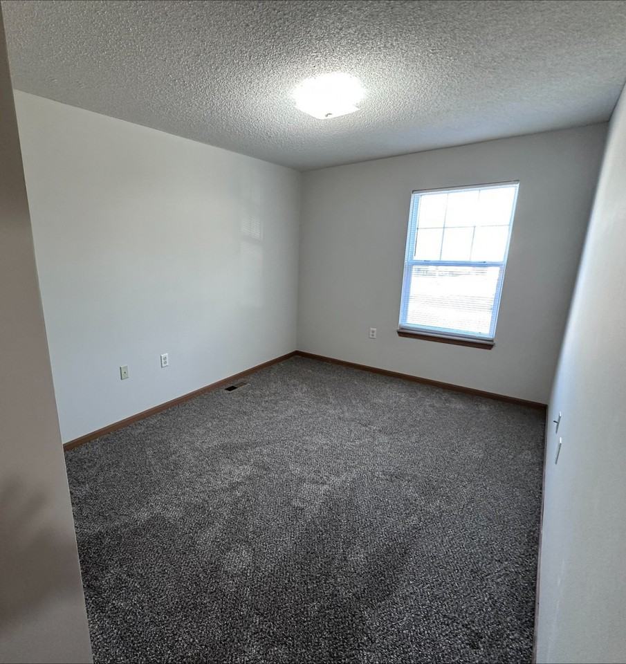 Capital City Townhomes - Photo 6 of 20