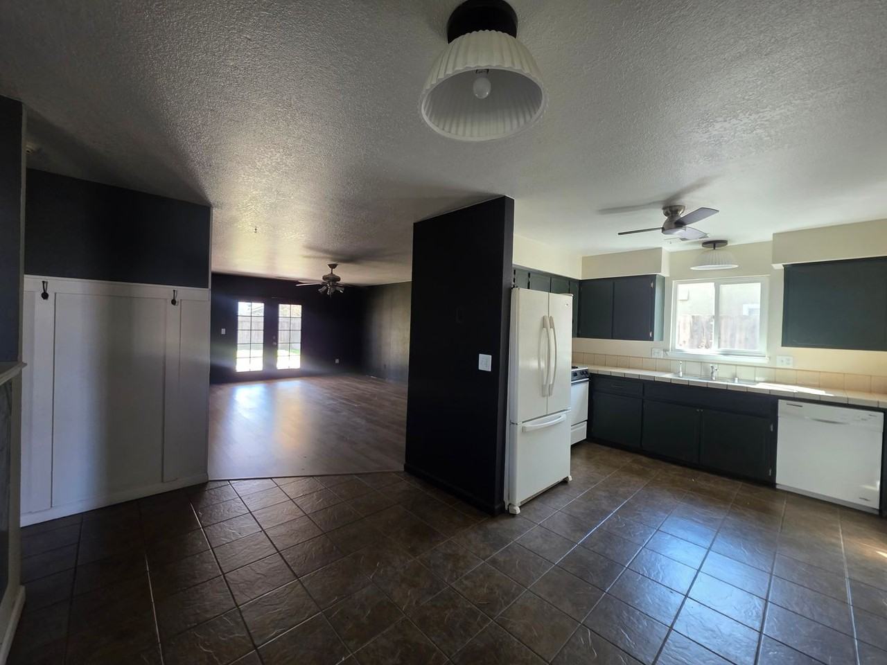 1810 Cassidy St - Photo 4 of 8