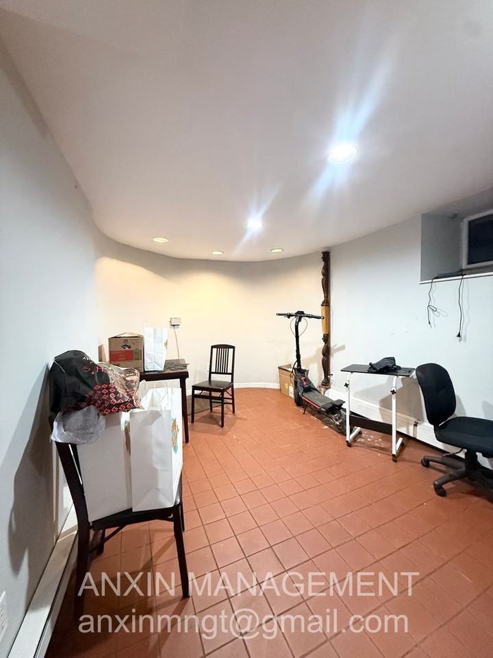 71 Gardner ST - Photo 4 of 30