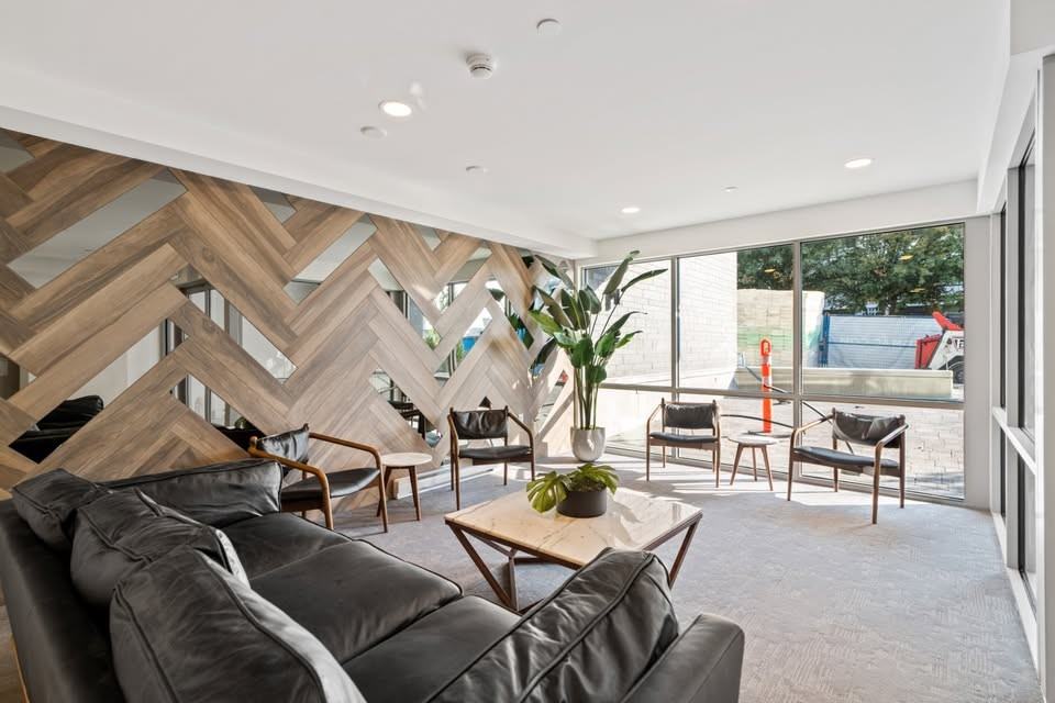 545 Sydney Avenue - Photo 5 of 9