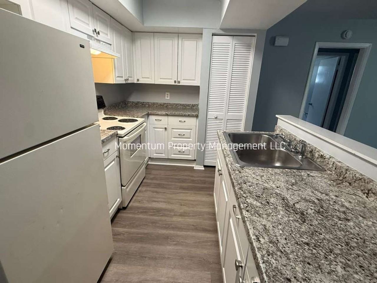 198 N Fernwood Ave #2 - Photo 6 of 22