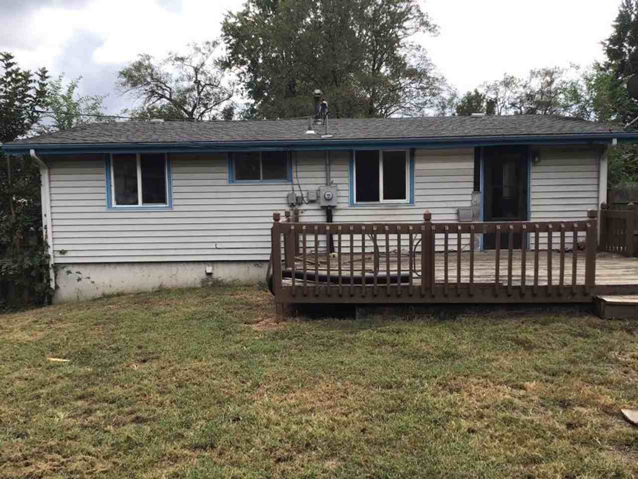 6904 Nw 78th St - Photo 4 of 15