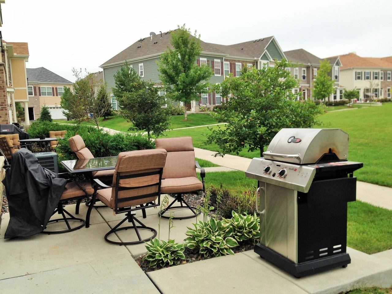 7223 Jewel Ln N - Photo 2 of 18