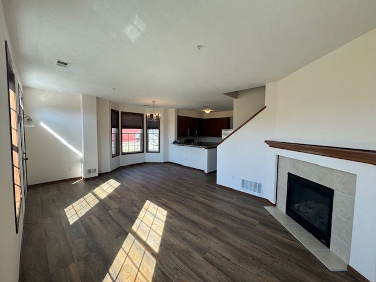 7223 Jewel Ln N - Photo 4 of 18