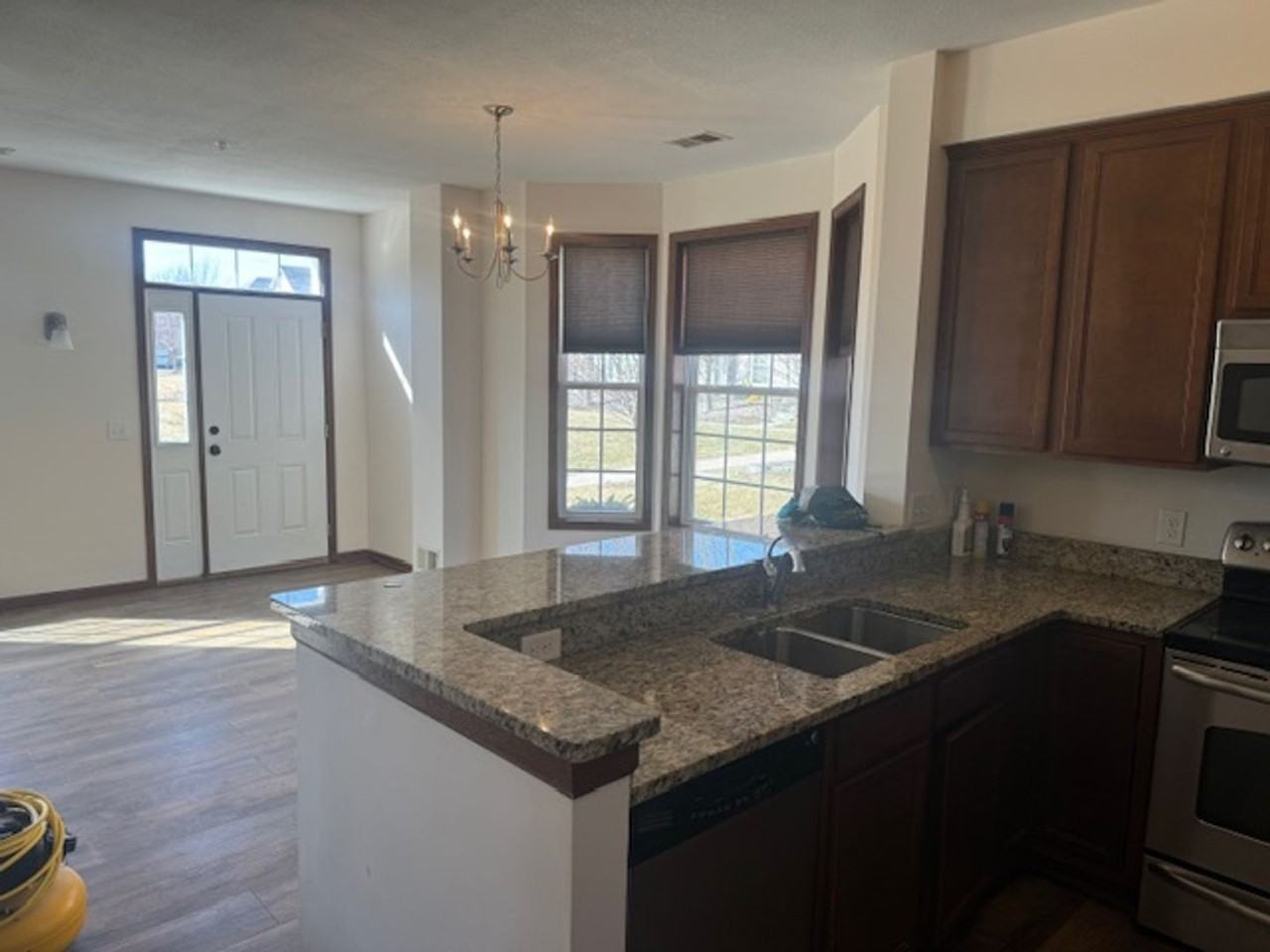 7223 Jewel Ln N - Photo 6 of 18