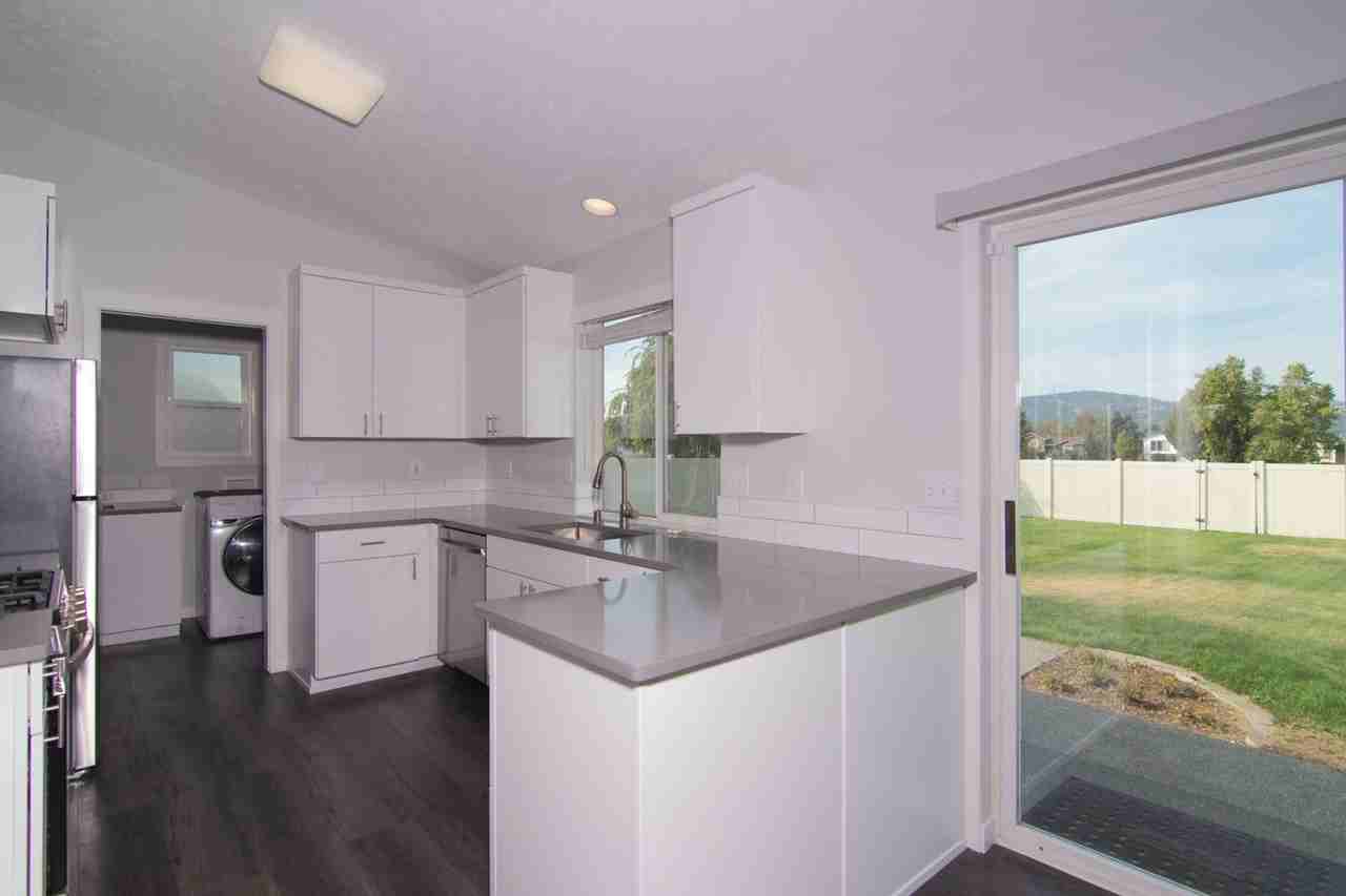 1806 N Salmon River Ln - Photo 6 of 28