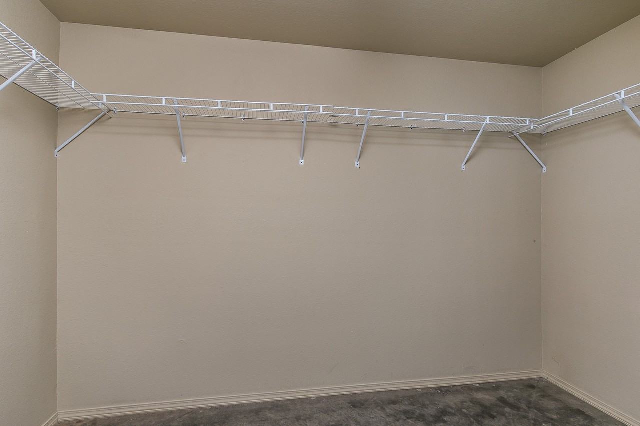 4217 S Williams St - Photo 4 of 17