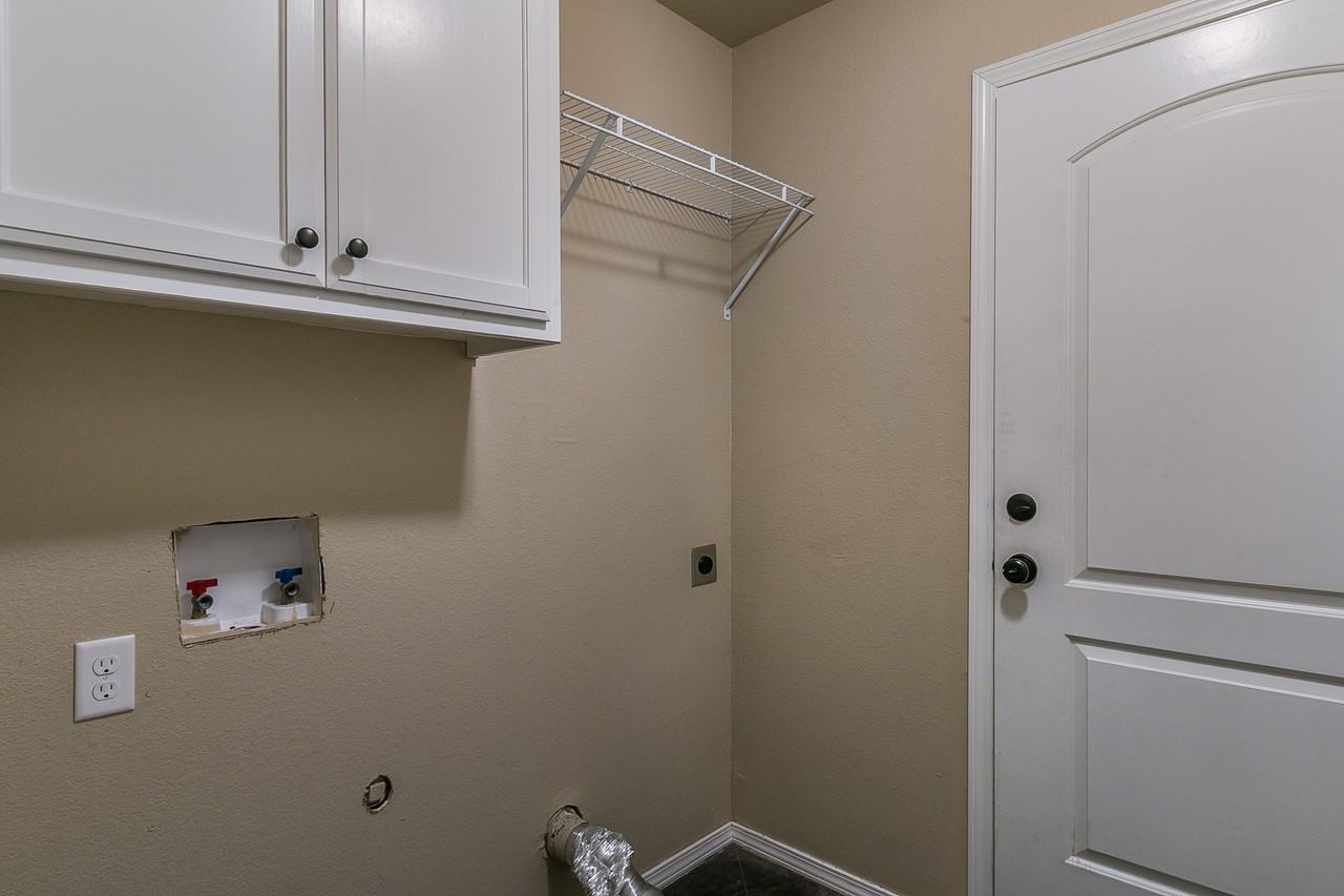 4217 S Williams St - Photo 6 of 17