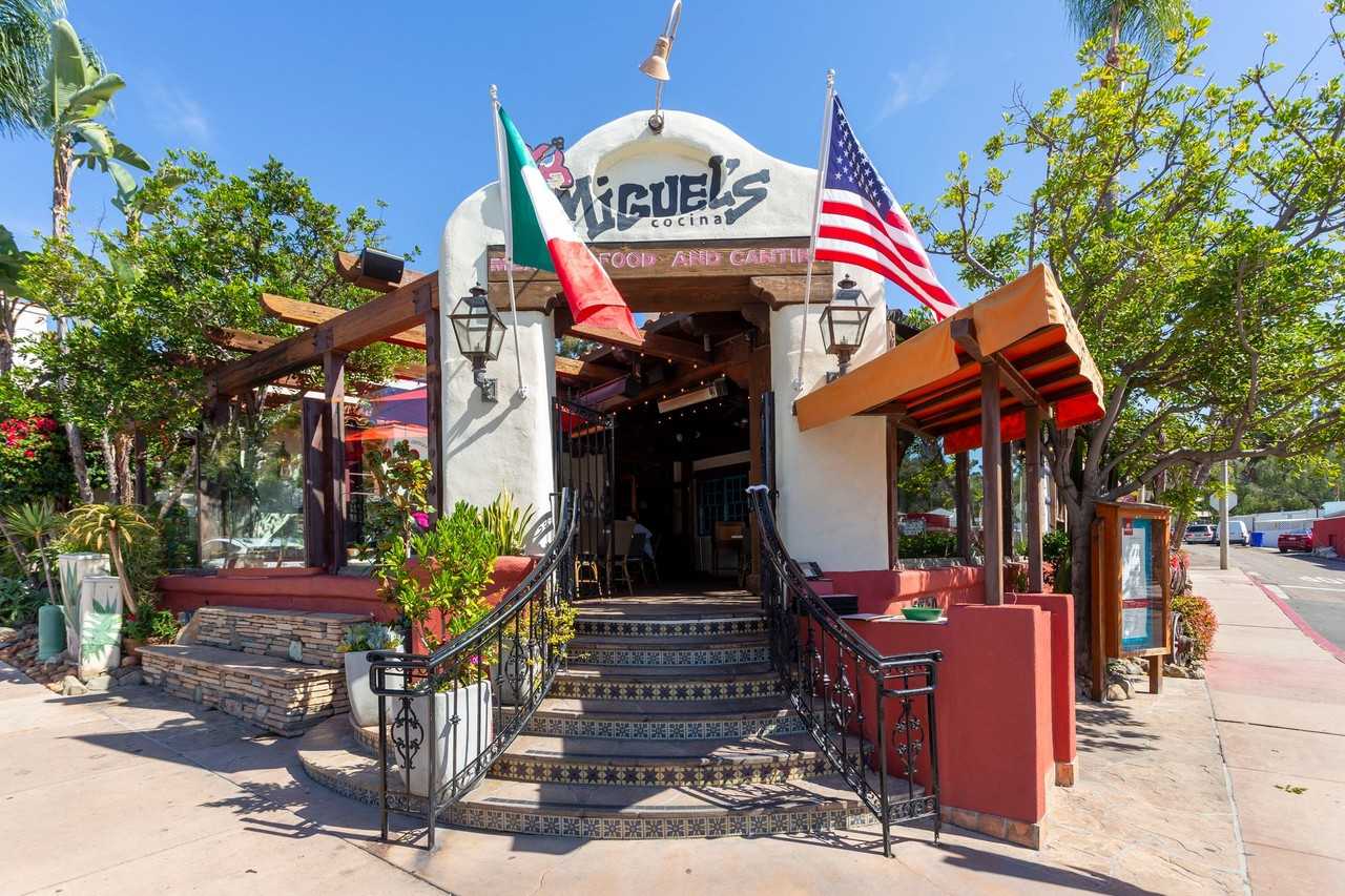 2530 Juan St. - Photo 3 of 7