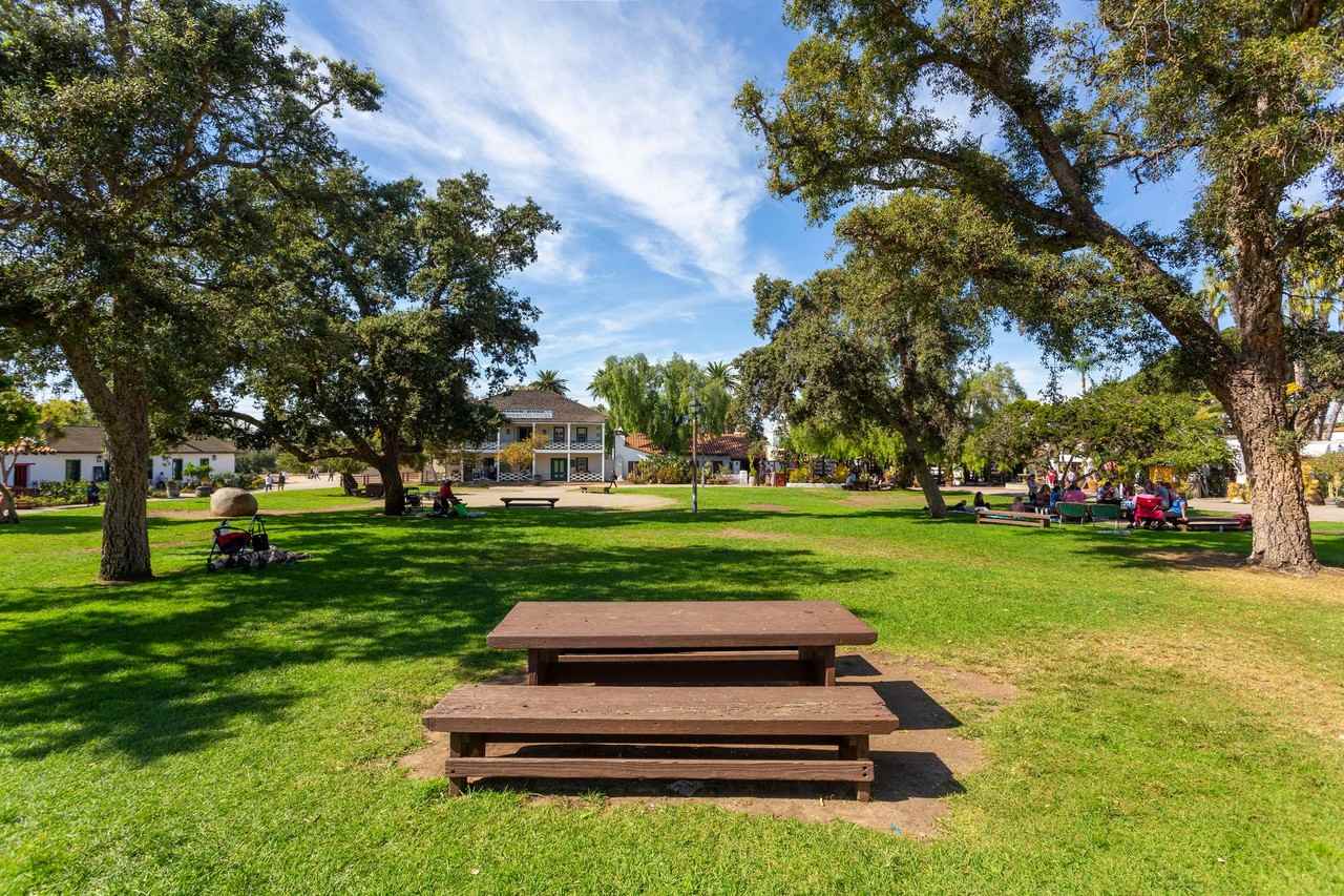 2530 Juan St. - Photo 6 of 7