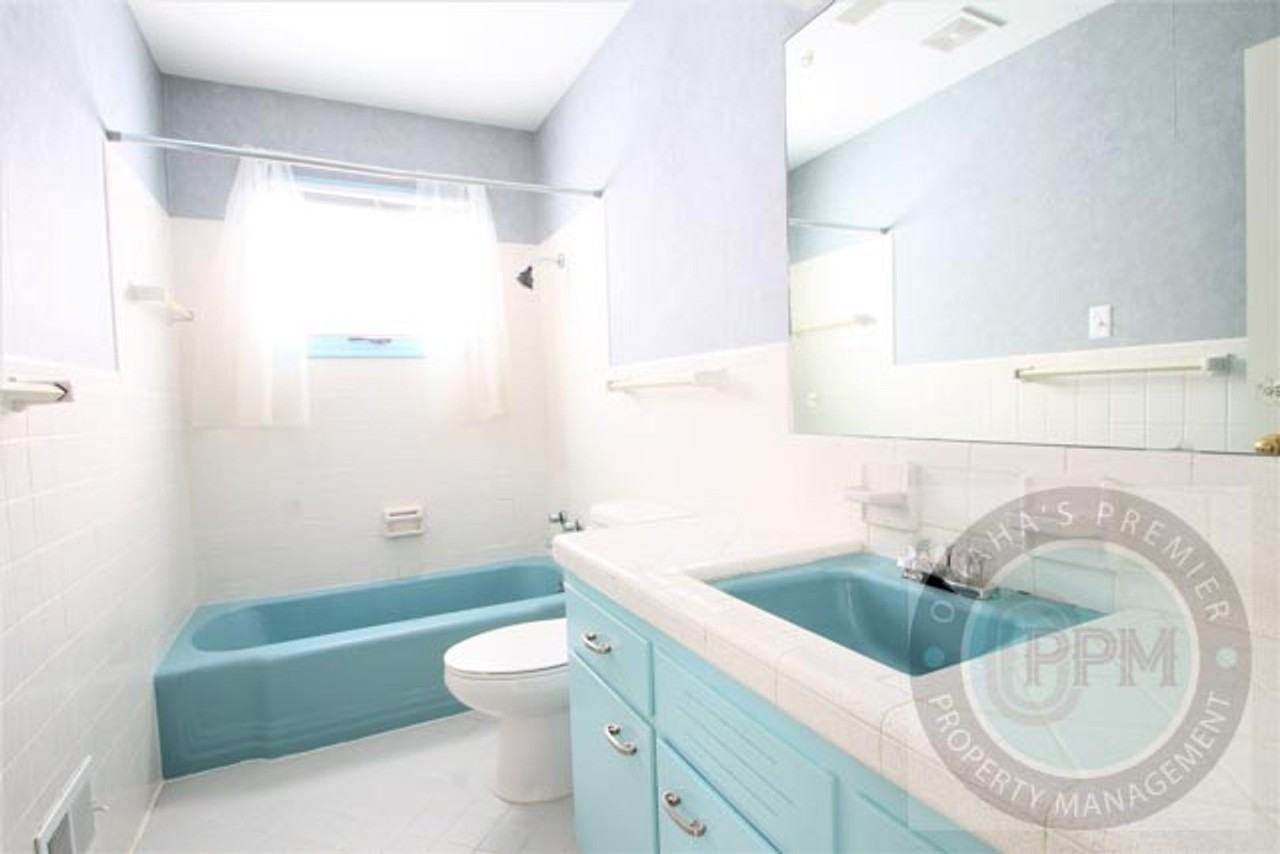 8605 Pratt St - Photo 4 of 10