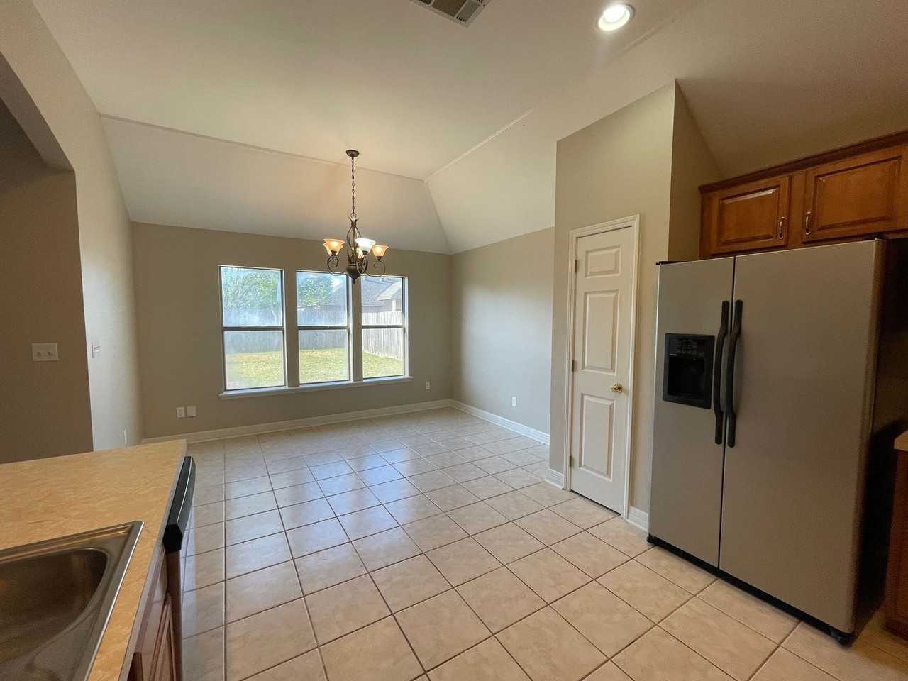 2322 Tallgrass Cir - Photo 6 of 16