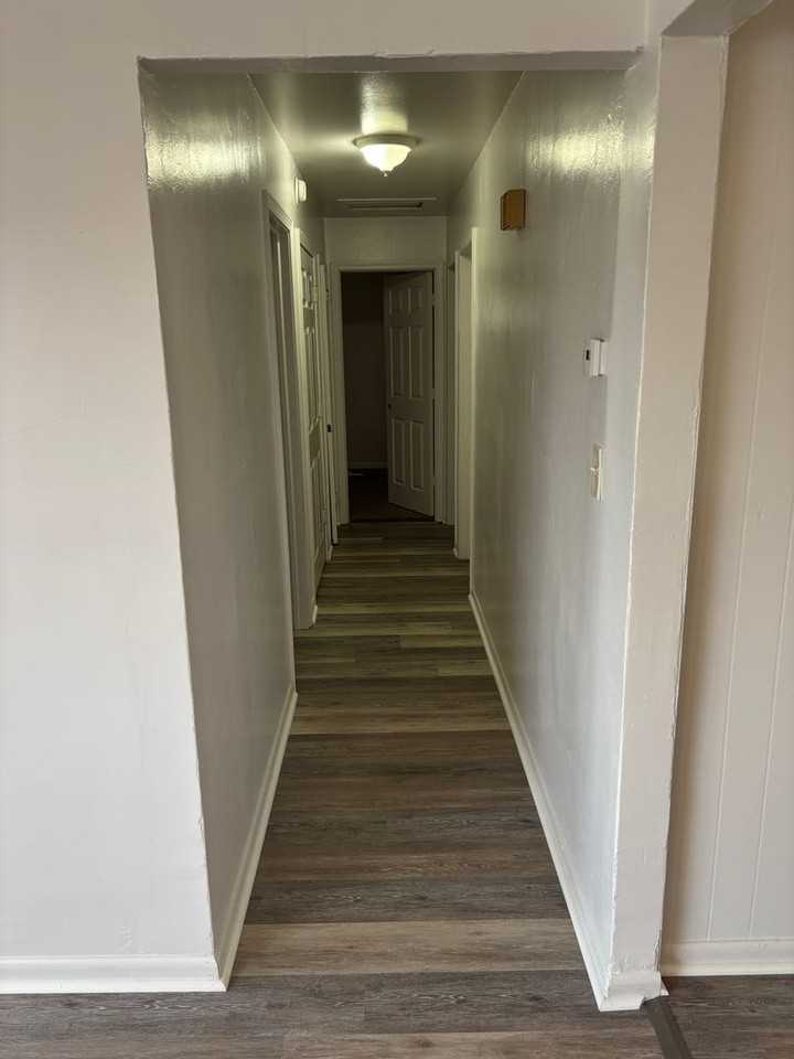 434 E 9th St - Photo 5 of 10