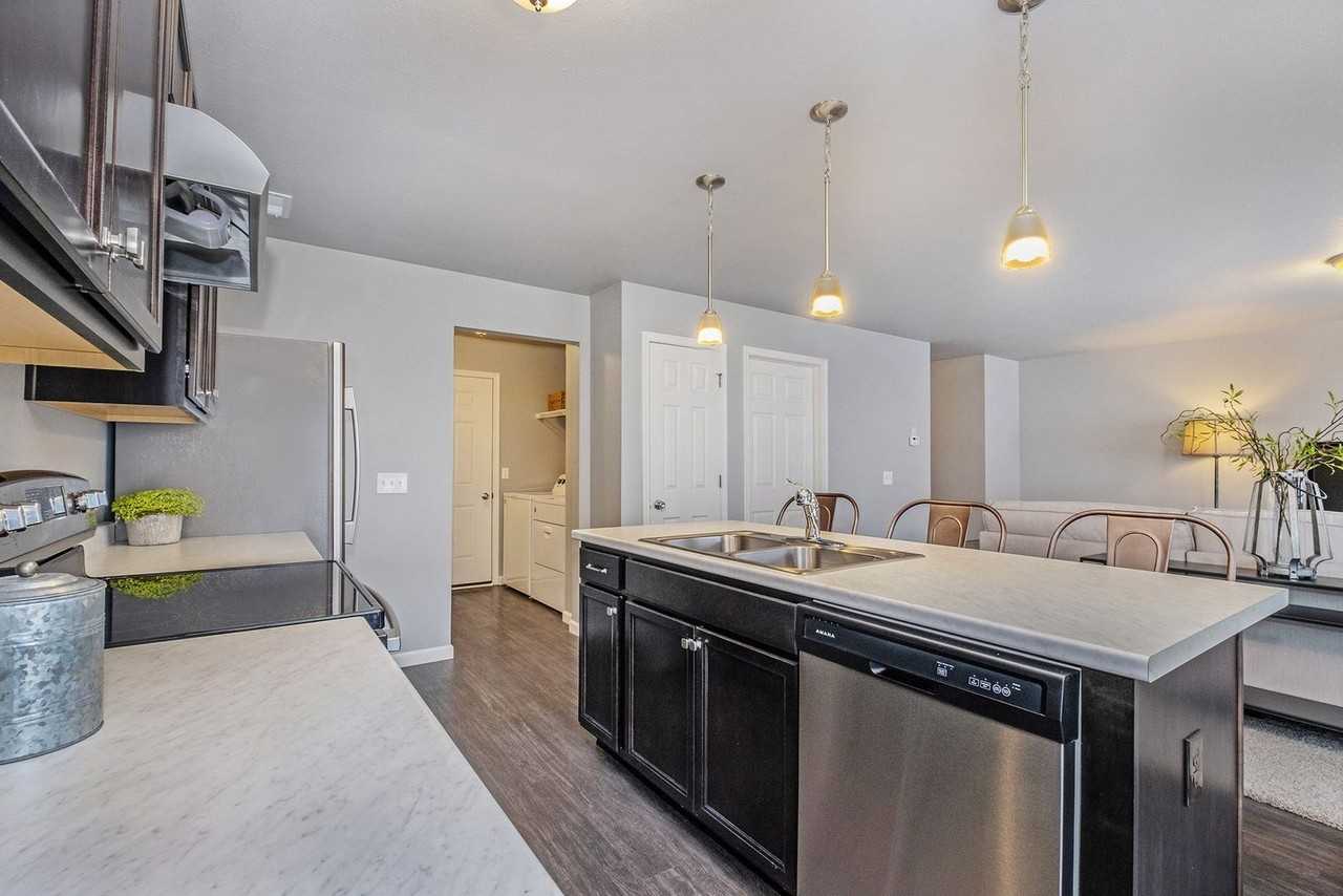 4061 Clearwater Ter - Photo 3 of 19