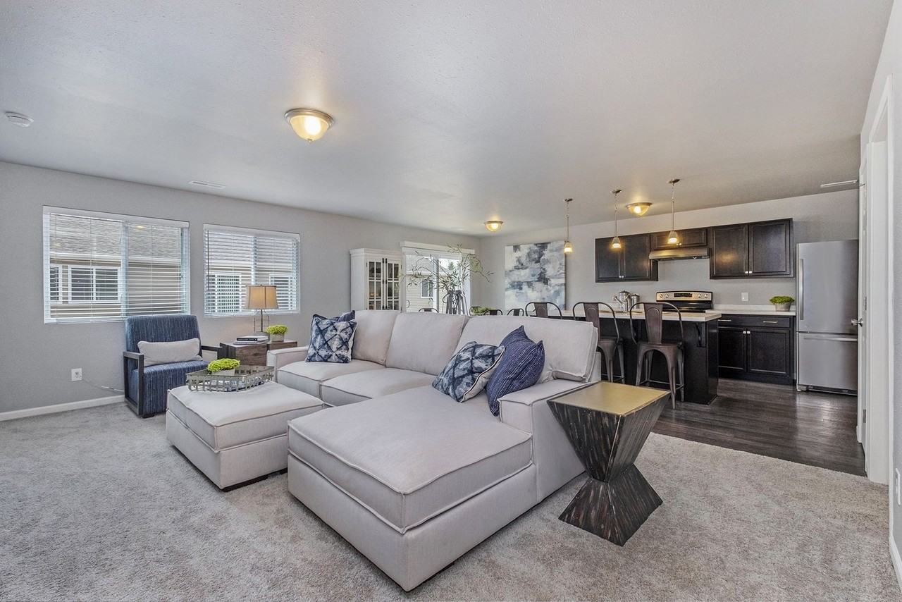 4061 Clearwater Ter - Photo 7 of 19