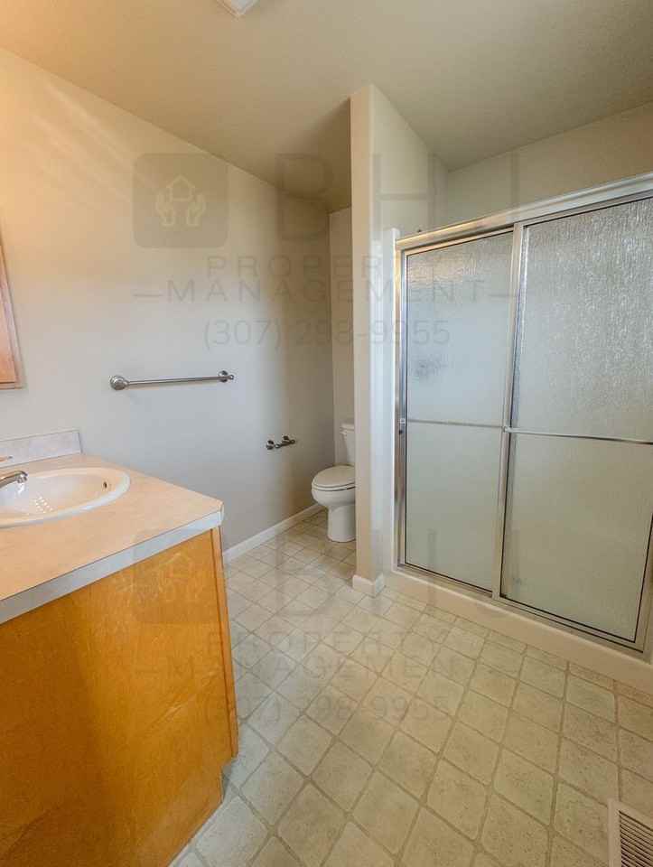 1701 Park Side Ct - Photo 7 of 26