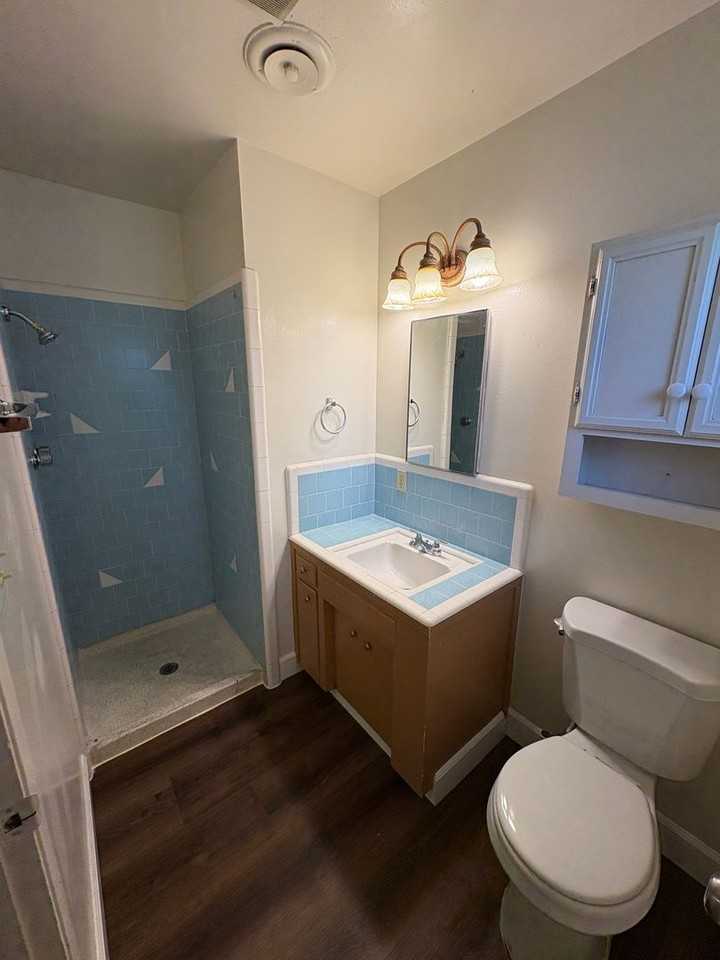 1646 S Dollner St - Photo 5 of 33