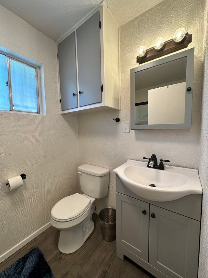 311 N Alameda St - Photo 2 of 8