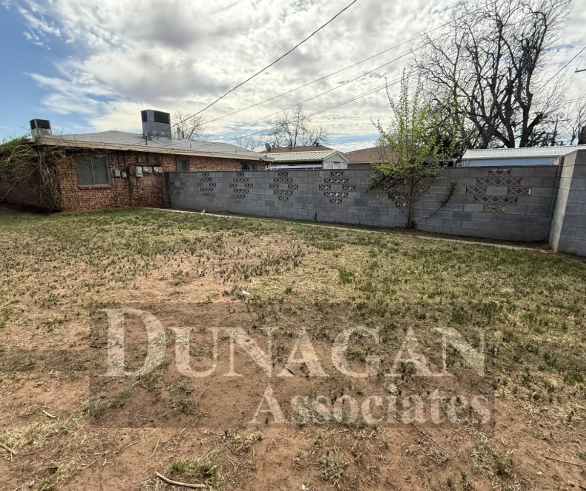 311 N Alameda St - Photo 7 of 8