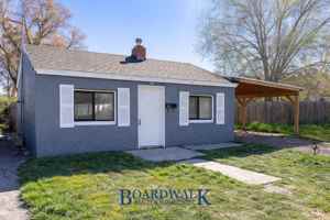 featured image of 291 S Quirk St