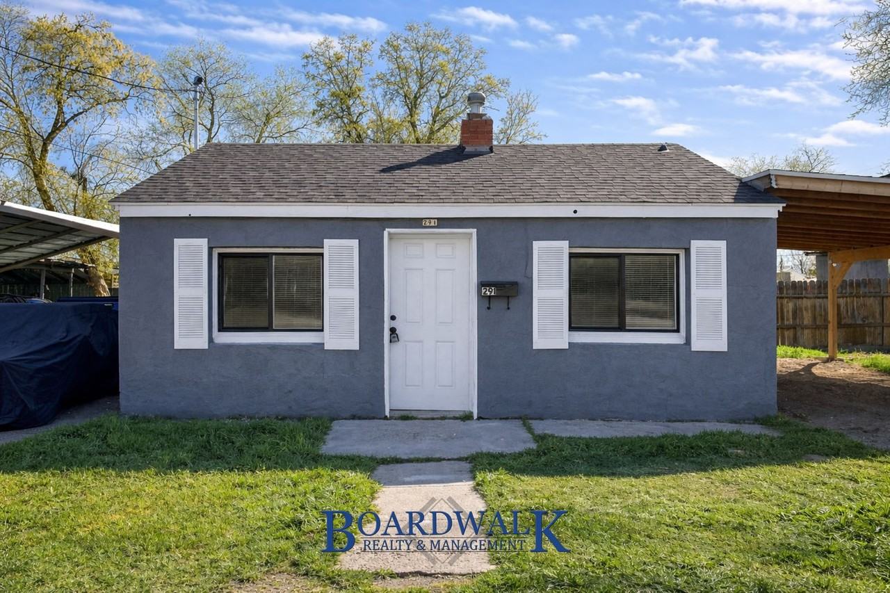 291 S Quirk St - Photo 2 of 20