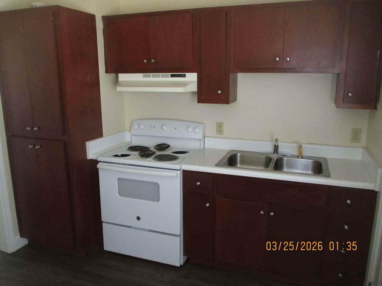 1505 Palmyra Rd Apt A - Photo 2 of 8