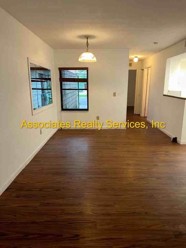 7017 Sw 44th Ave #B - Photo 6 of 26