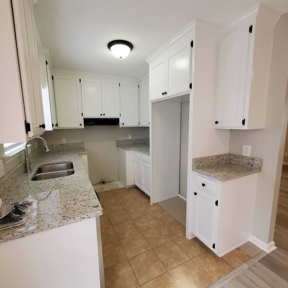 2882 Copeland Rd - Photo 3 of 14