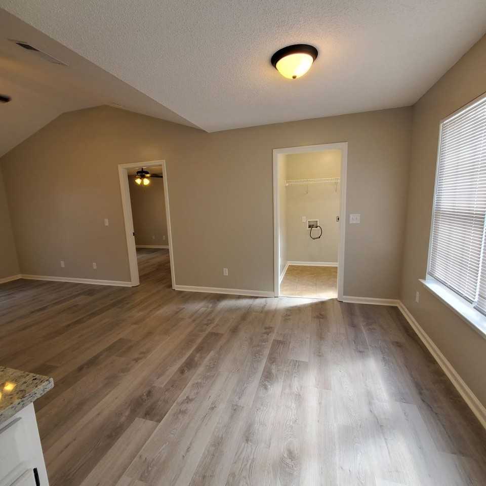 2882 Copeland Rd - Photo 5 of 14