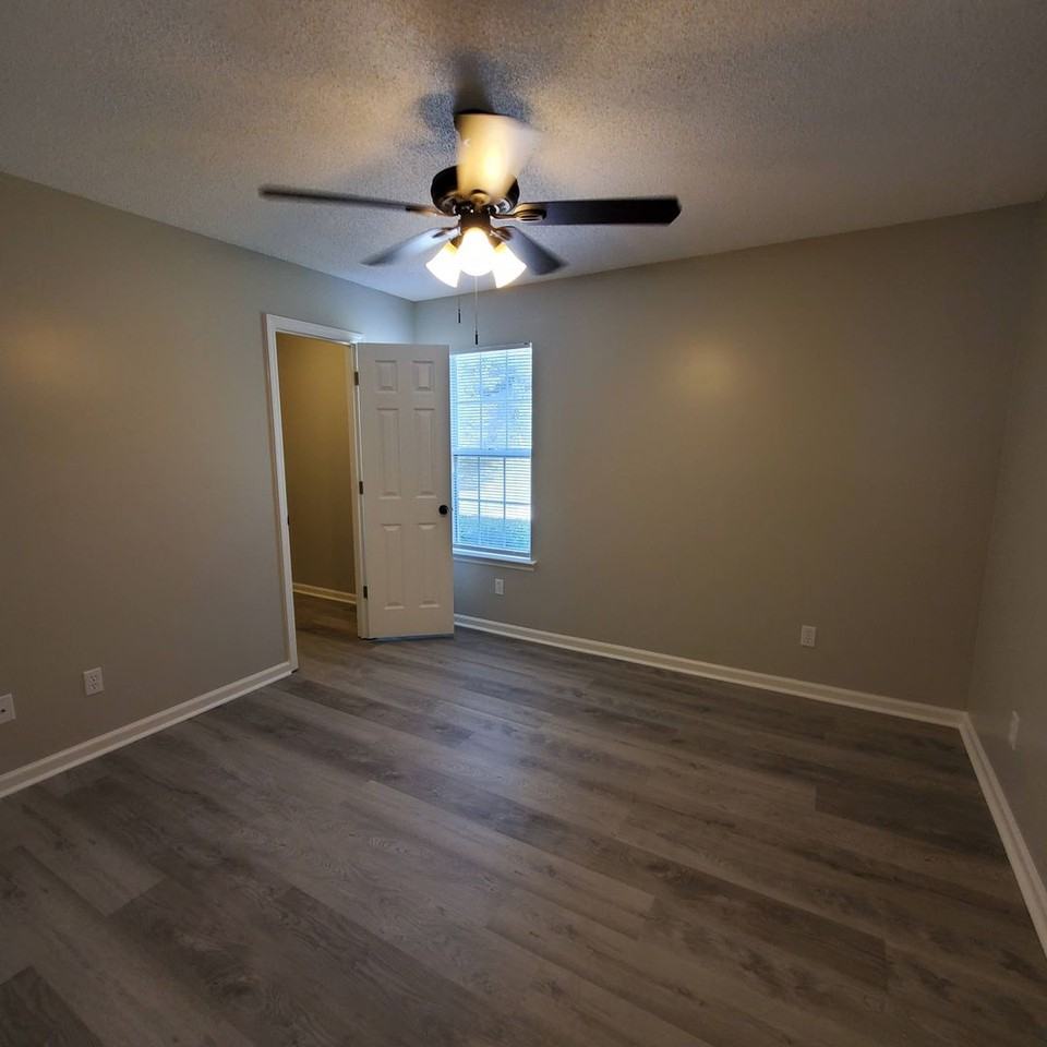 2882 Copeland Rd - Photo 7 of 14