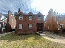 featured image of 2734 Powhattan Pkwy