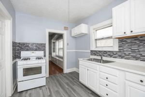 featured image of 2827 Avondale Ave