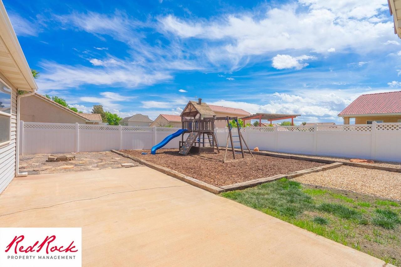 3539 Windmill Dr - Photo 2 of 50