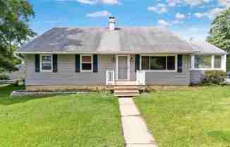 438 Bloomsbury Ave - Photo 1 of 1