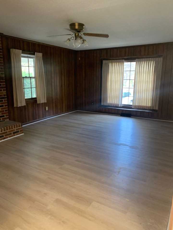 1305 Lennox Pl - Photo 7 of 33