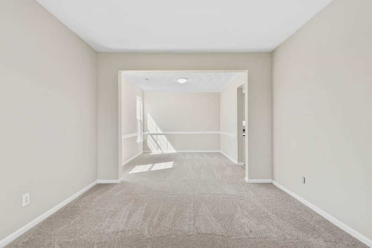 348 Hagenspring Rd - Photo 7 of 40