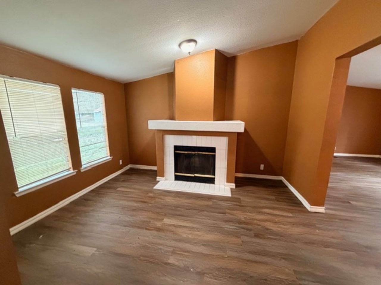 20284 Forest Woods Ln - Photo 7 of 21