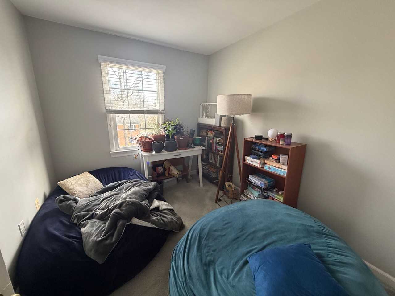 101 Southampton Ct - Photo 7 of 12