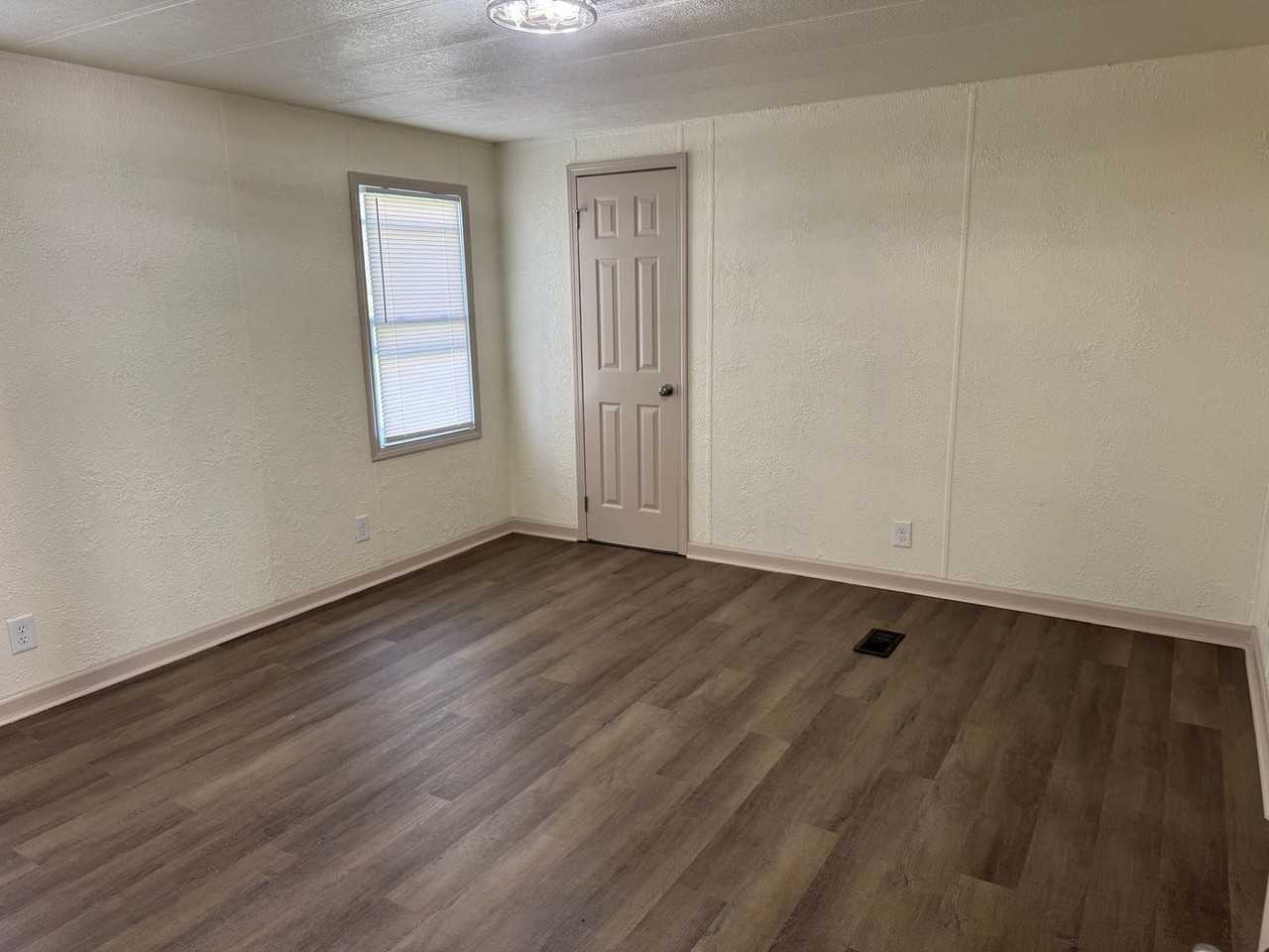 206 Hialeah Dr - Photo 6 of 13