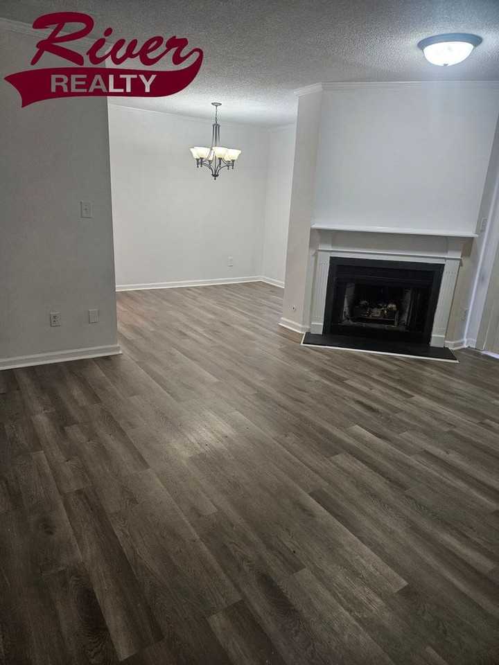 1101 Colony Place Dr - Photo 3 of 8