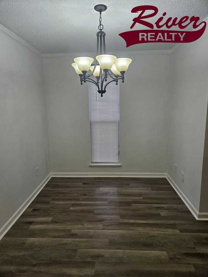 1101 Colony Place Dr - Photo 4 of 8