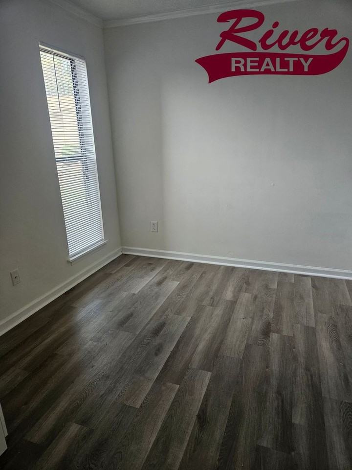 1101 Colony Place Dr - Photo 6 of 8