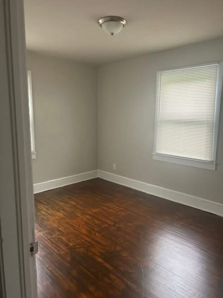 2611 Watson Dr - Photo 2 of 5