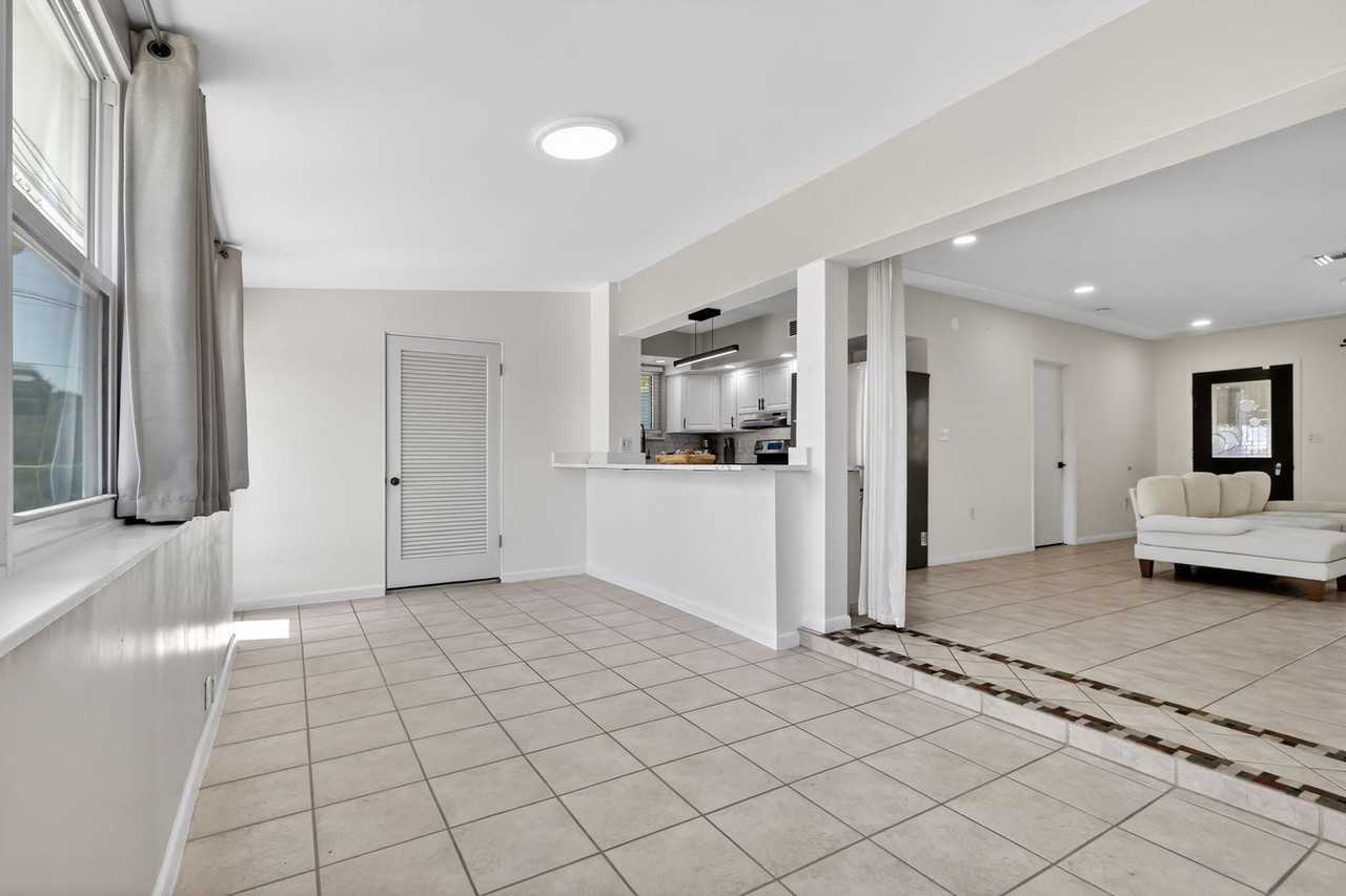 353 Shady Lane Rd - Photo 3 of 40