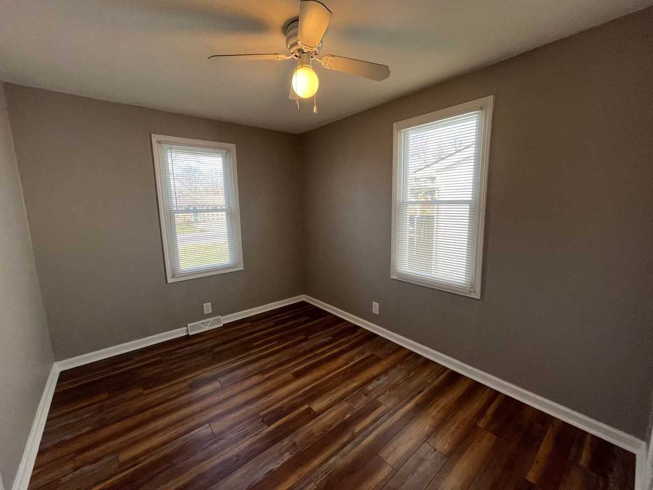 129 Troeckler Ln - Photo 7 of 13