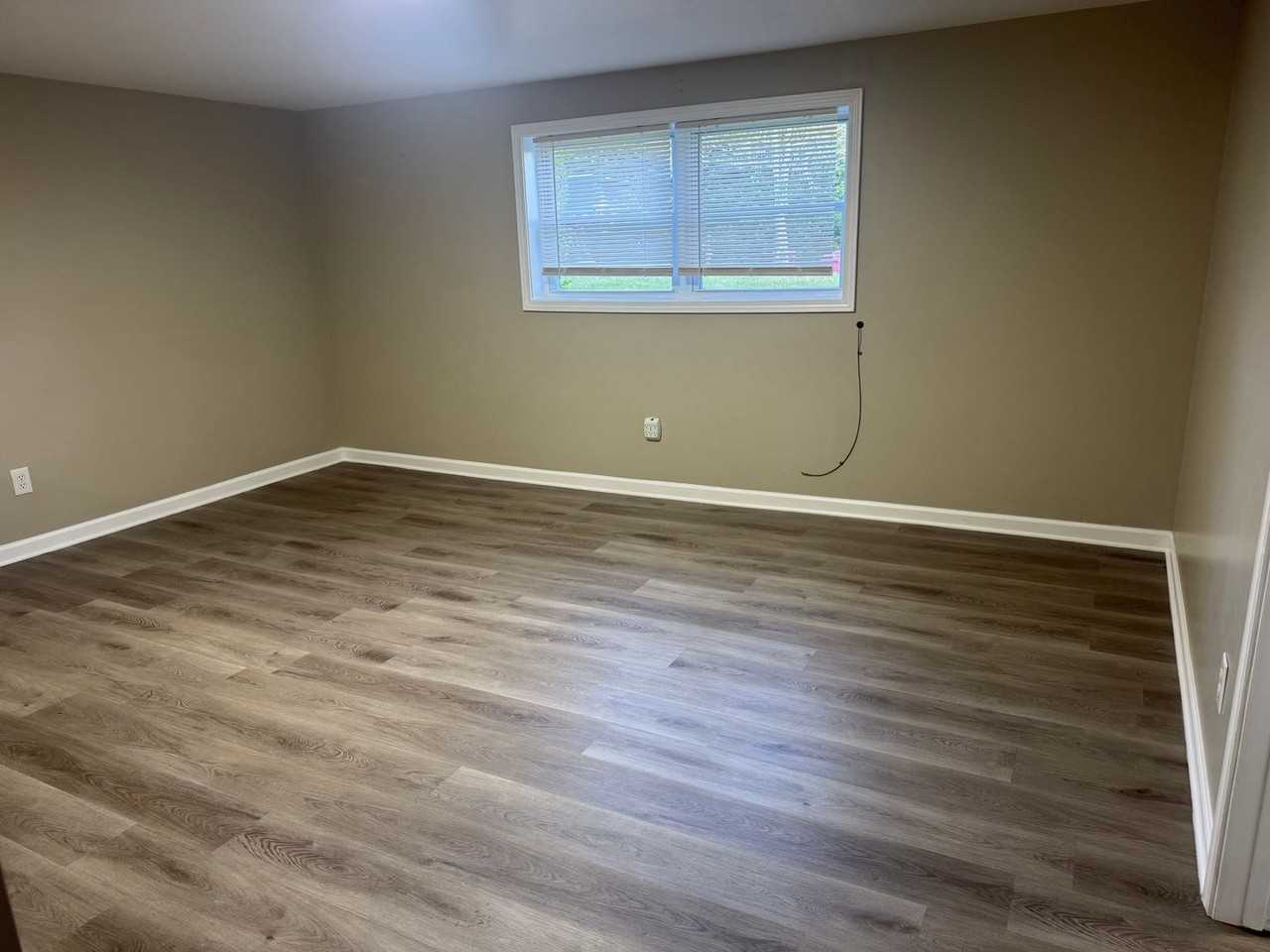 2903 S Greenwood Dr - Photo 2 of 9