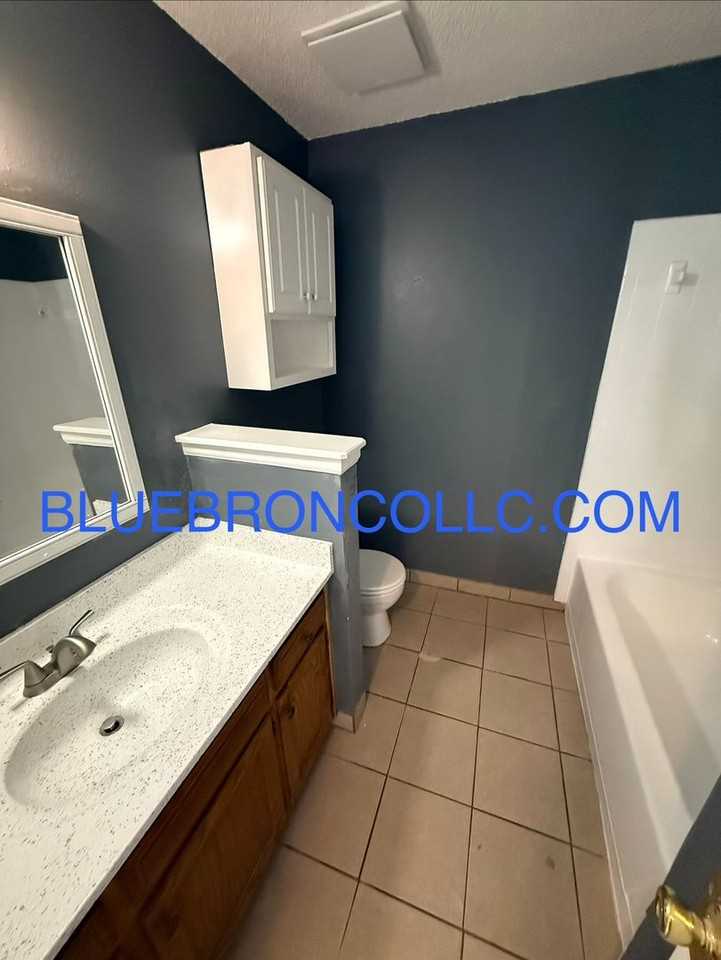 201 Sky Vue Dr #B - Photo 6 of 8